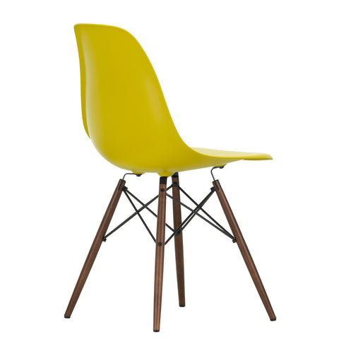 Cadeira Eames em Plástico DSW / Base dark maple
